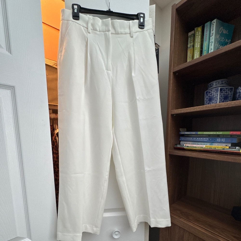 Wide leg, off-white pants